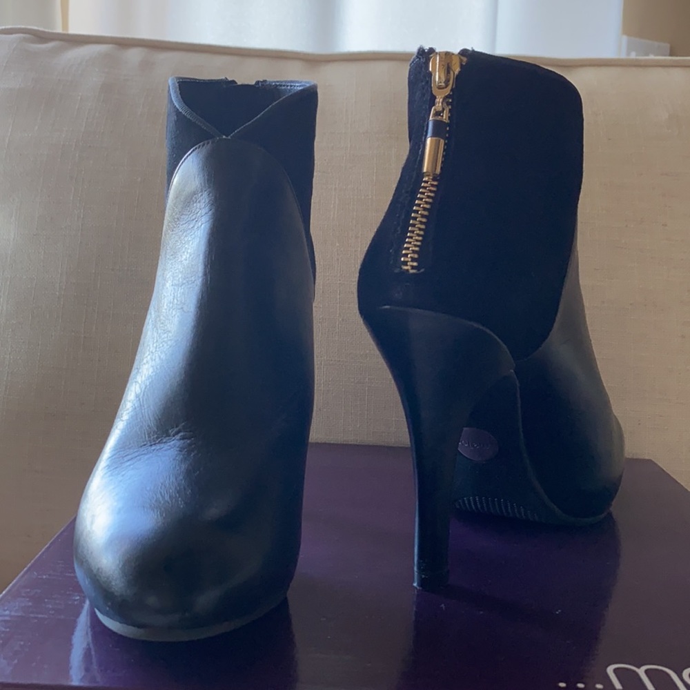 Me Too Lexington ankle boot, size 7 - Picture 2 of 4